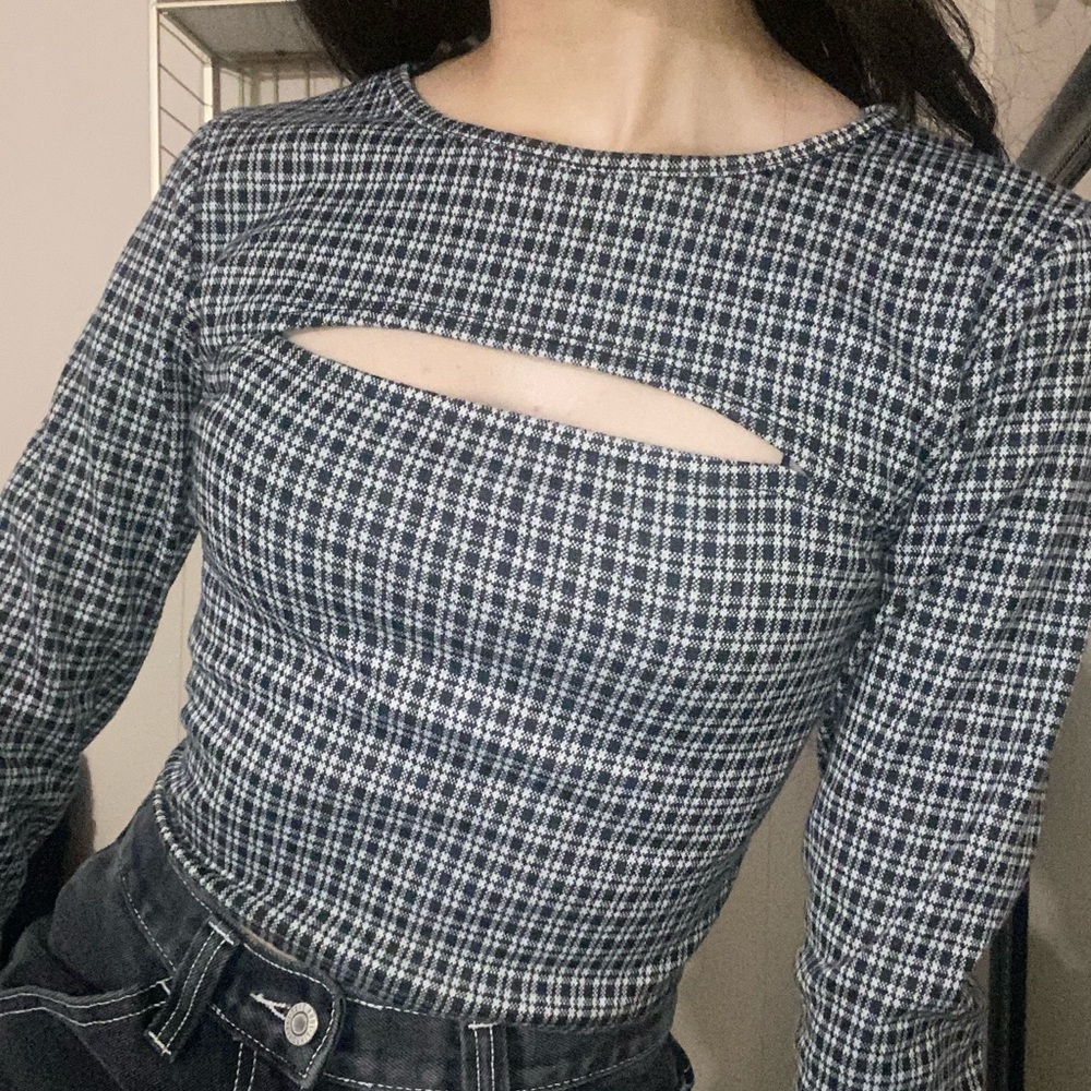 Black and White checkered top with opened back